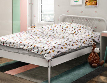 Le cadre simple de lit en métal de chambre à coucher, dortoir a laminé à froid l'Assemblée facile de cadre en acier